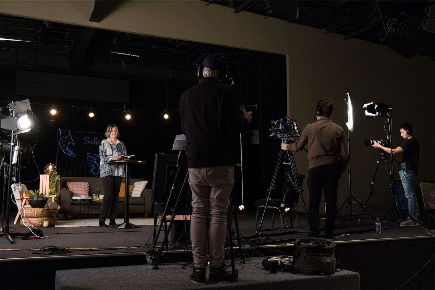 OL20 Livestream Filming Kara